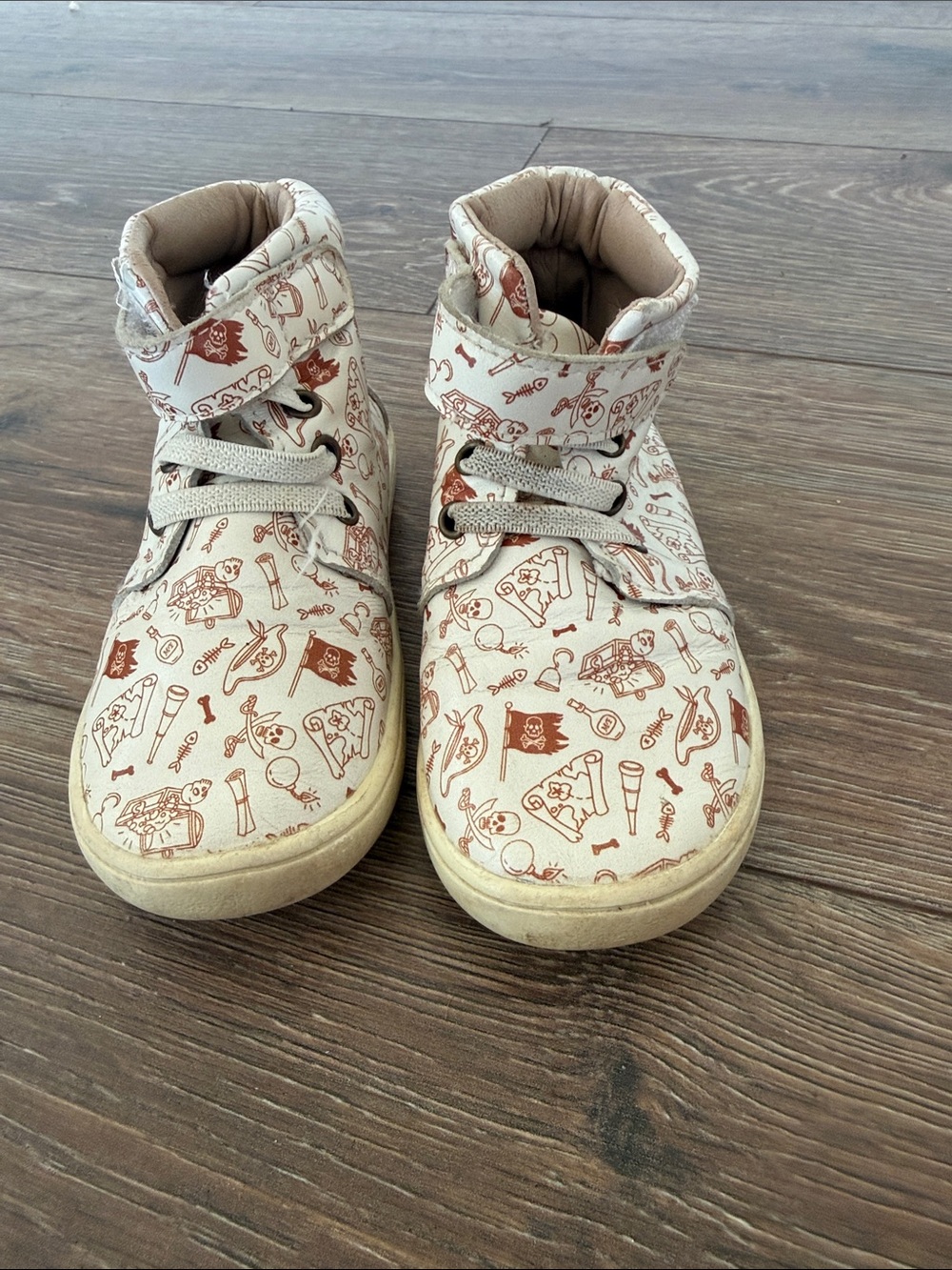 Monkey Feet Cream Leather' Sneakers